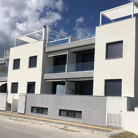 Thalassa Apartment Néa Péramos エクステリア 写真