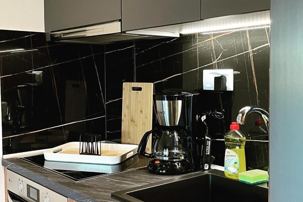 Thalassa Apartment Néa Péramos エクステリア 写真